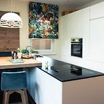 423 - Penthouse Centrum Near Area