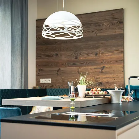 423 - Penthouse Centrum Near Area *