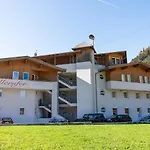 423 - Penthouse Centrum Near Area *
